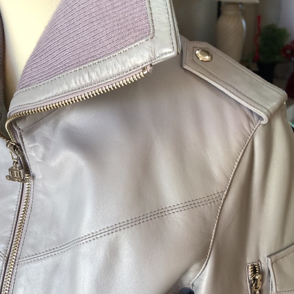 🌸JENNIFER LOPEZ🌸LEATHER  JLO JACKET LILAC IN COLOR XCLT CONDITION - Picture 9 of 11